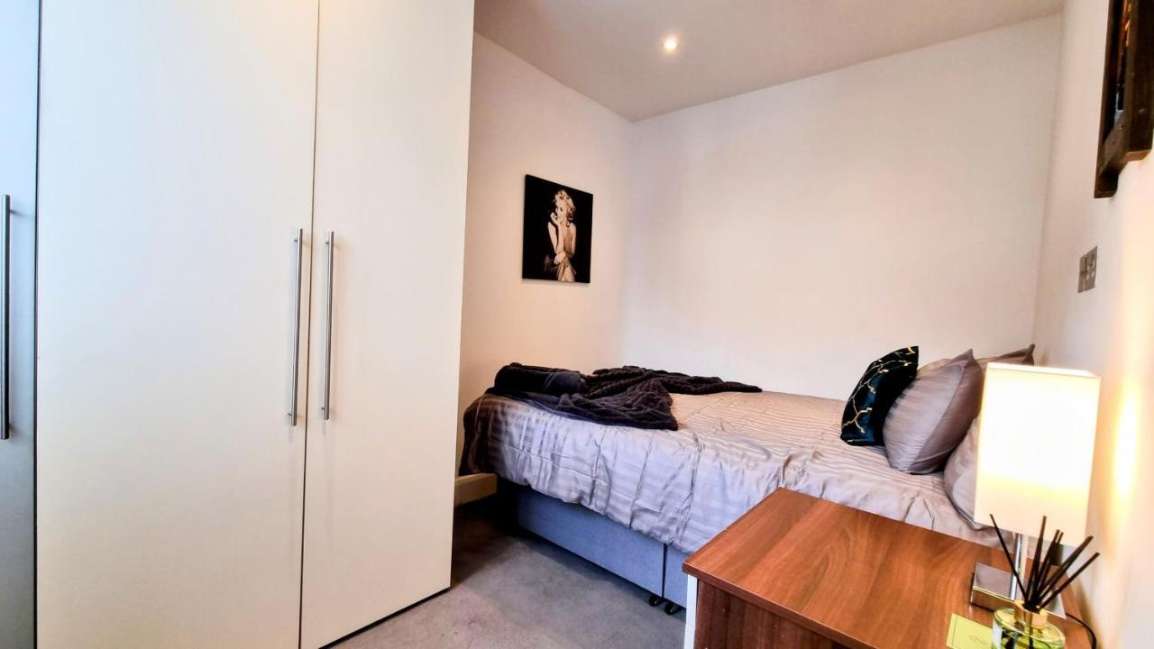 Villa Surbiton Luxury Garden House 19 Esterno foto