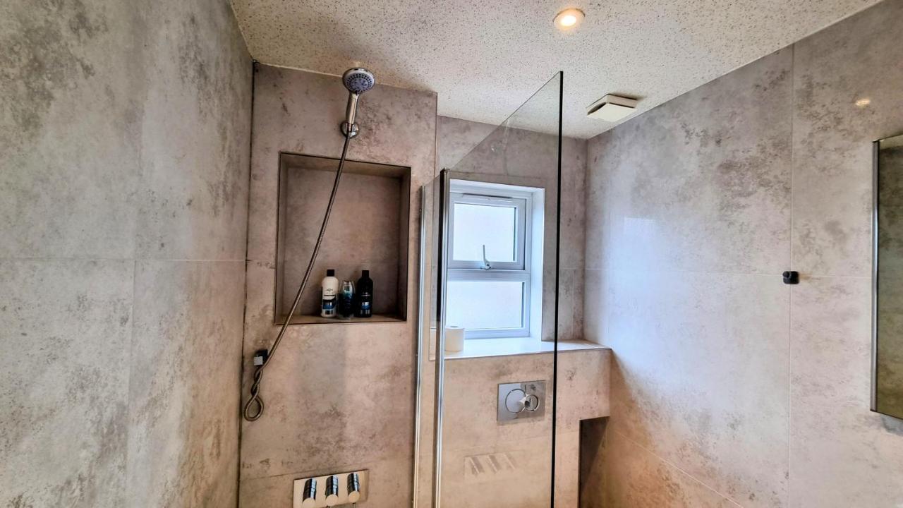 Villa Surbiton Luxury Garden House 19 Esterno foto